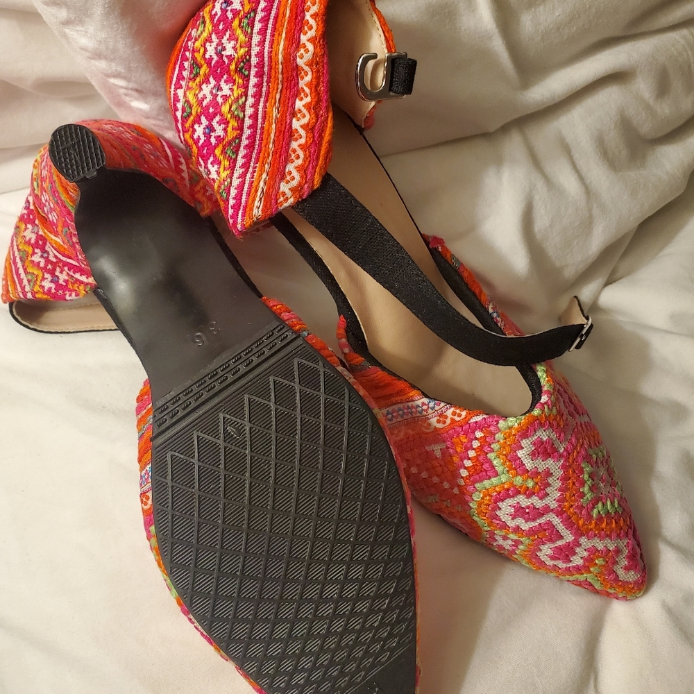 Hand made designed. - Picture 2 of 2